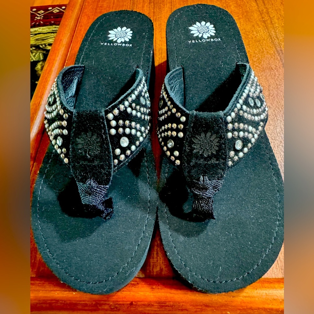 Yellow Box Sandals, Silver/Crystal